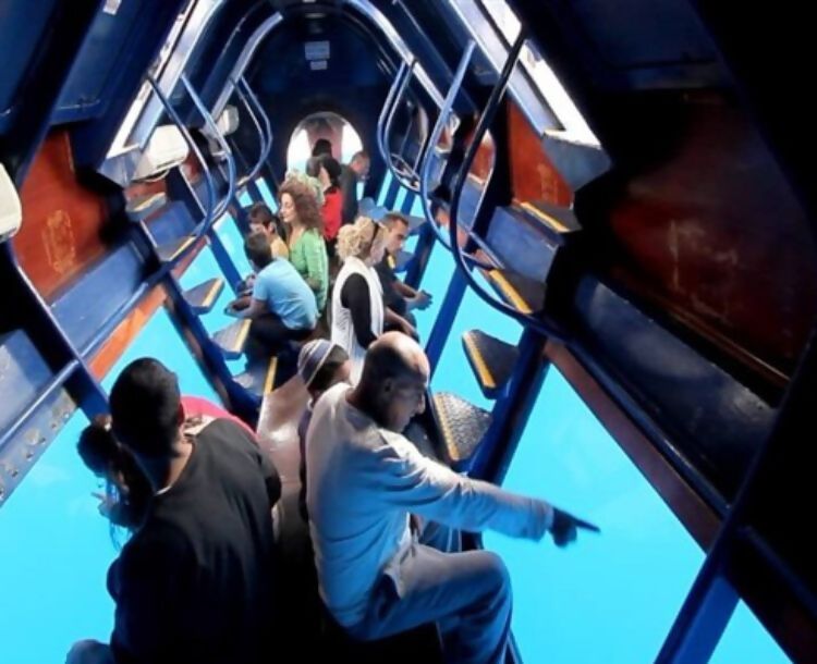 1+1 לשיט בגלאקסיה ספינת זכוכית