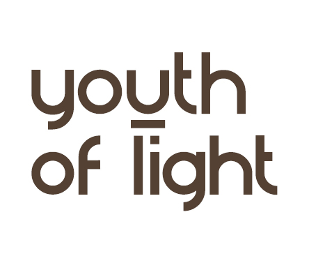 חנוכיית האור של המותג Youth Of Light ב-240 ₪